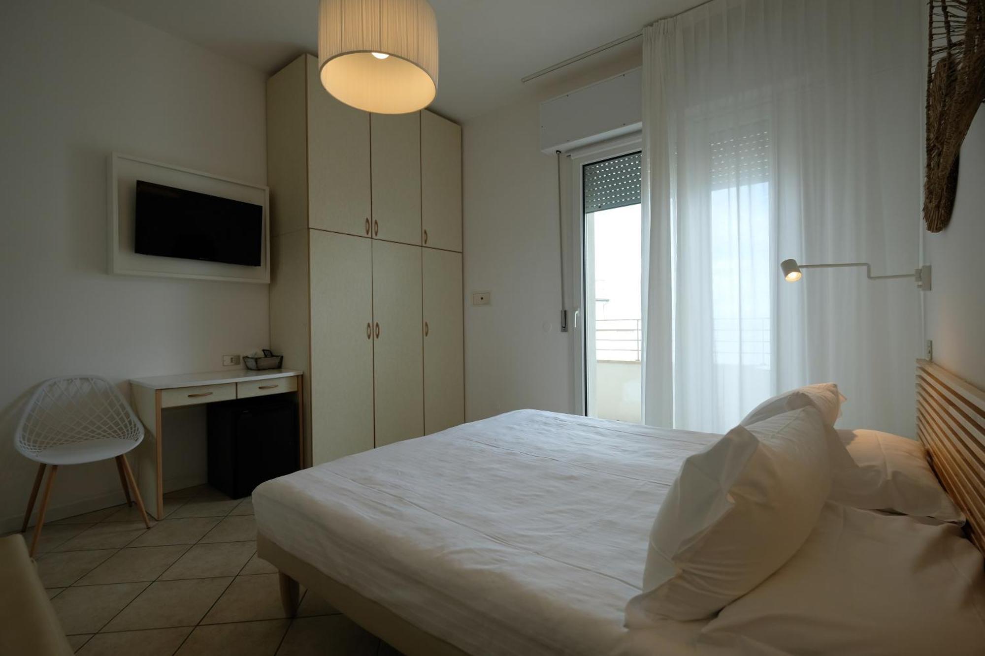 Hotel Solemare Милано Мартима Екстериор снимка