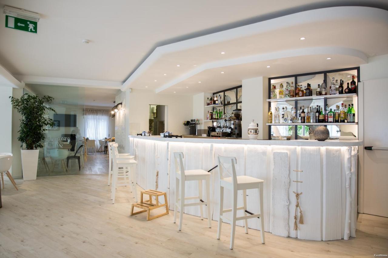 Hotel Solemare Милано Мартима Екстериор снимка